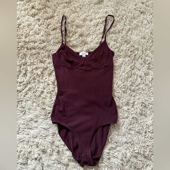 Aritzia Wilfred bodysuit (Merlot/burgundy) Size Small. - Picture 1 of 3